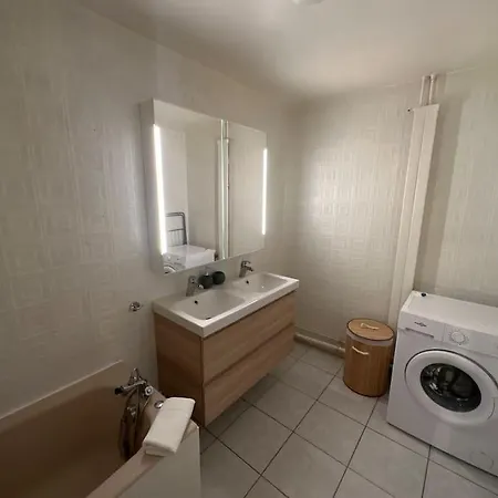 Апартаменты Drouet D'erlon Duplex Spacieux, Terrasse Au Centre